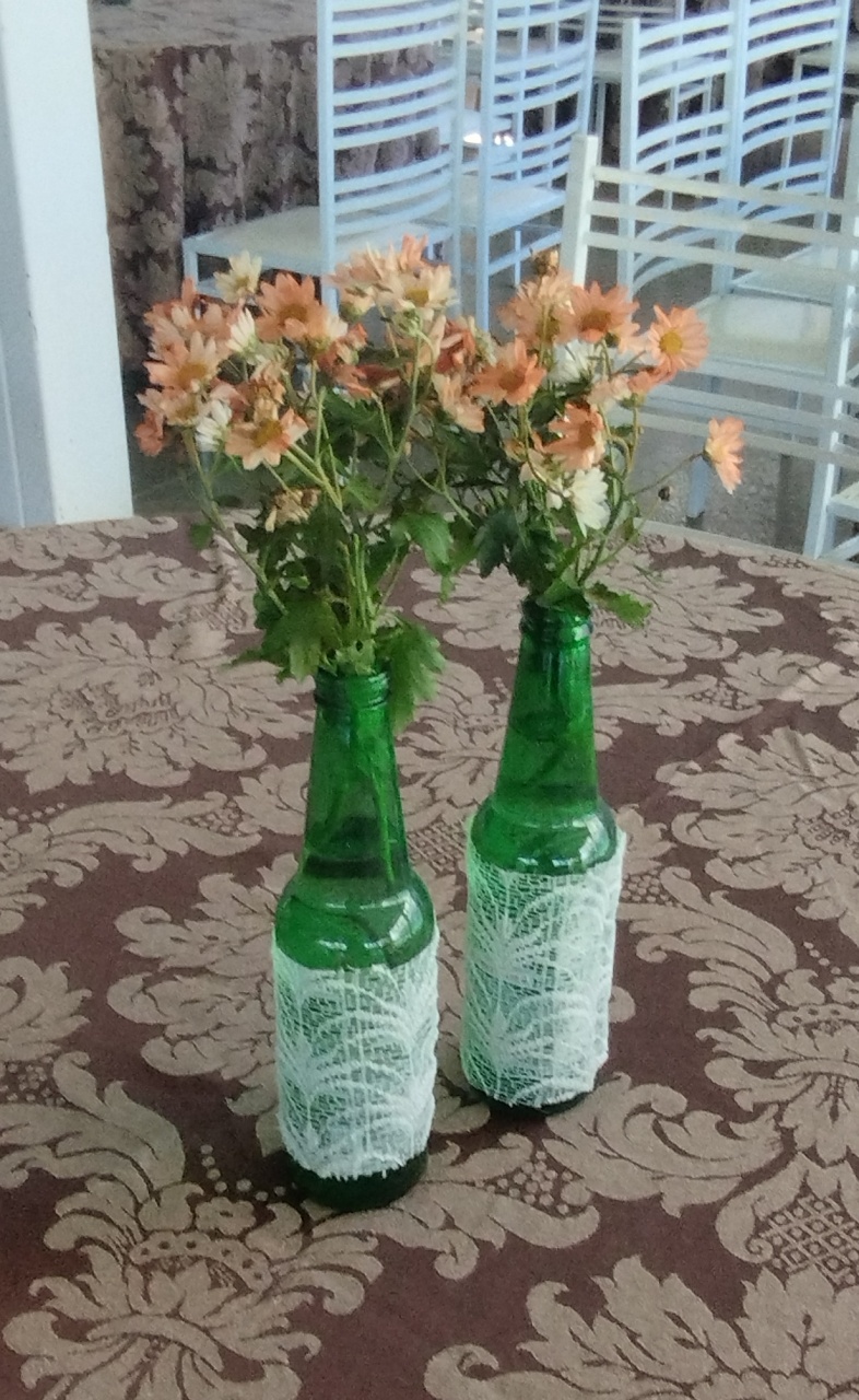 Centro de Mesa Garrafinha Decorada Natural - Elisangela Gimenez Locações Ltda