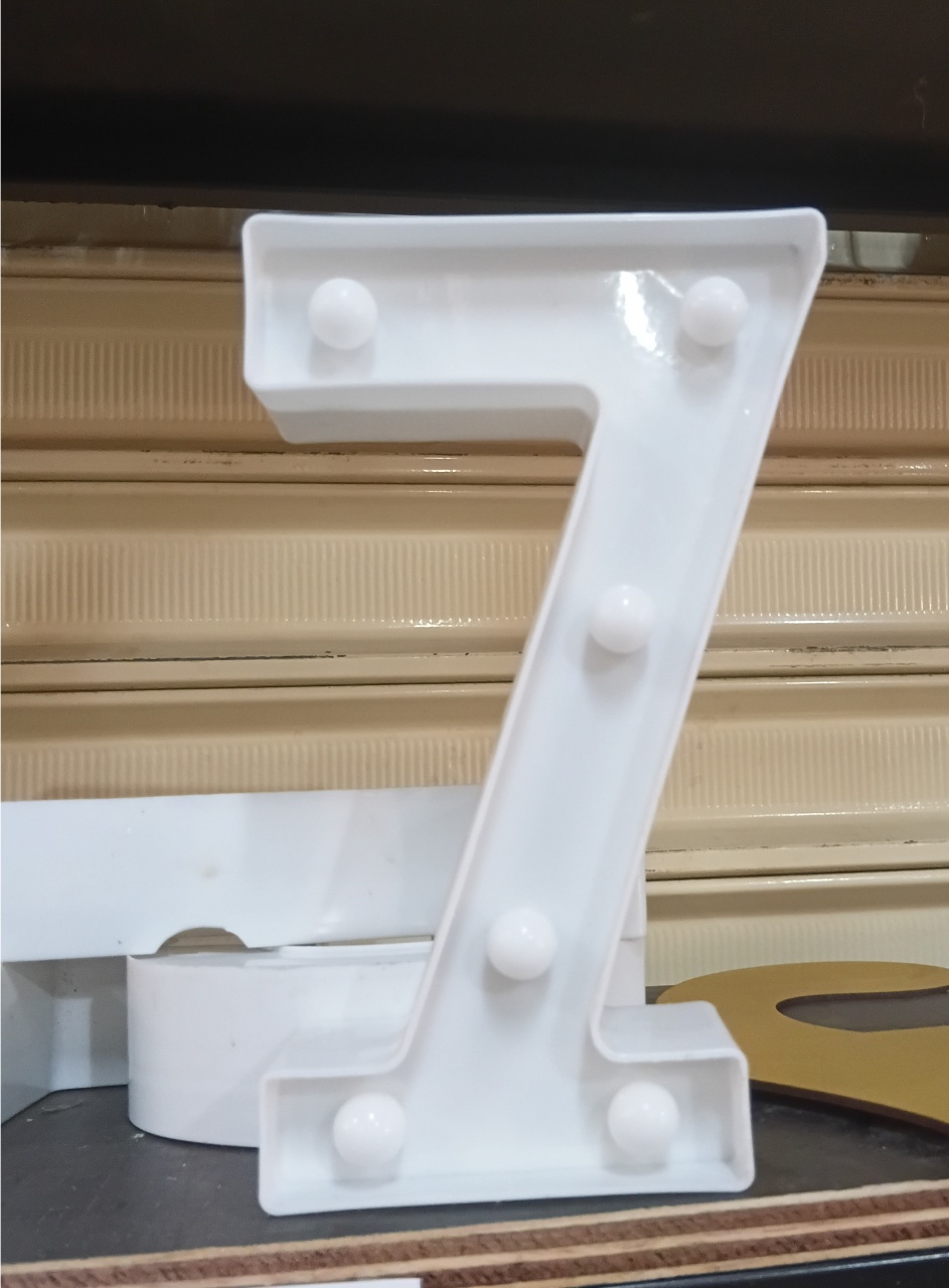 Luminaria de Mesa N. 7 - EGL Locações Ltda