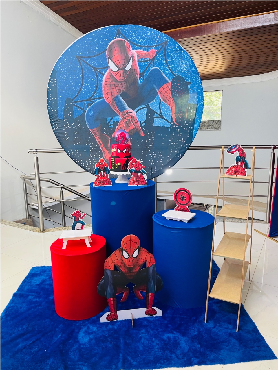 Homem Aranha Tradicional - Kit P1 Com Escadinha - Pegue E Monte - Pallacius Festas