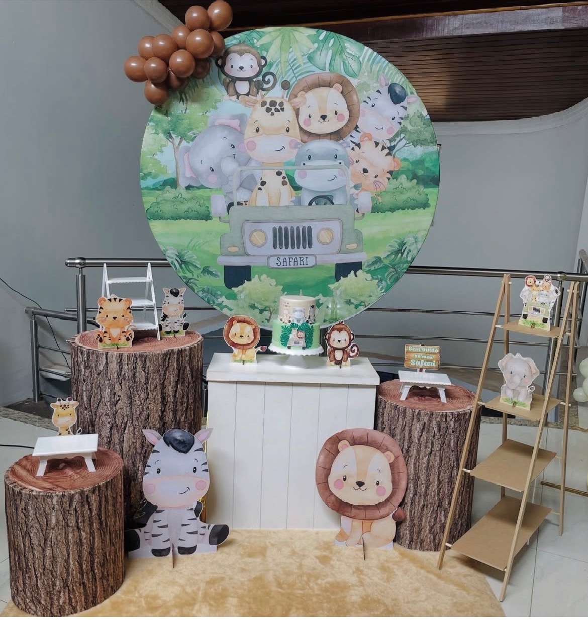 Kit M1 Safari Com Escadinha   - Pallacius Festas