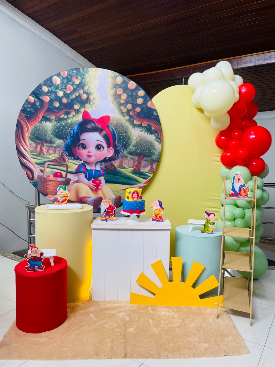 Pegue E Monte Kit Gg Branca de Neve Baby (Troncos)  - Pallacius Festas