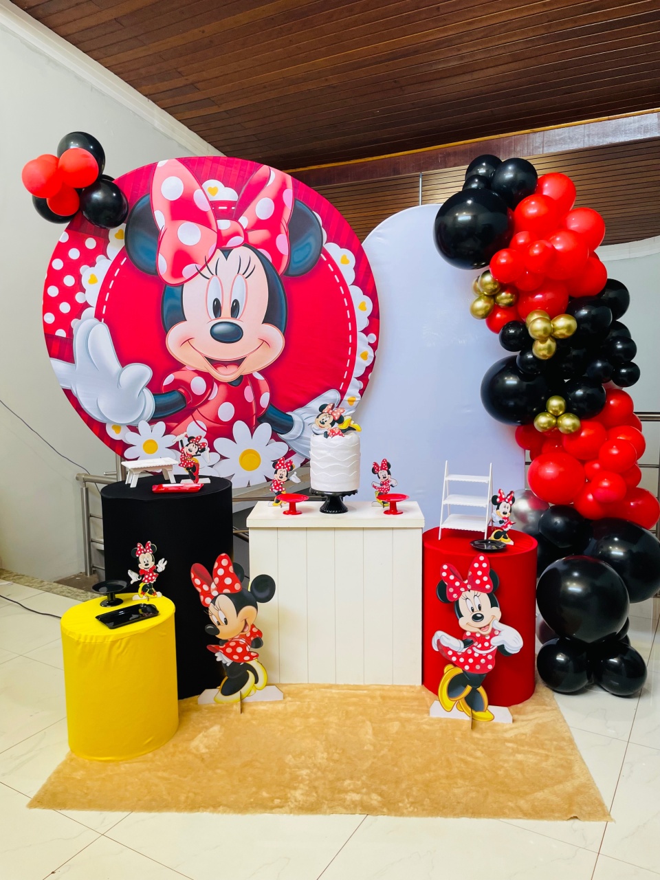 Minnie Vermelha Fundo Branco - Kit Gg - Pegue E Monte - Pallacius Festas