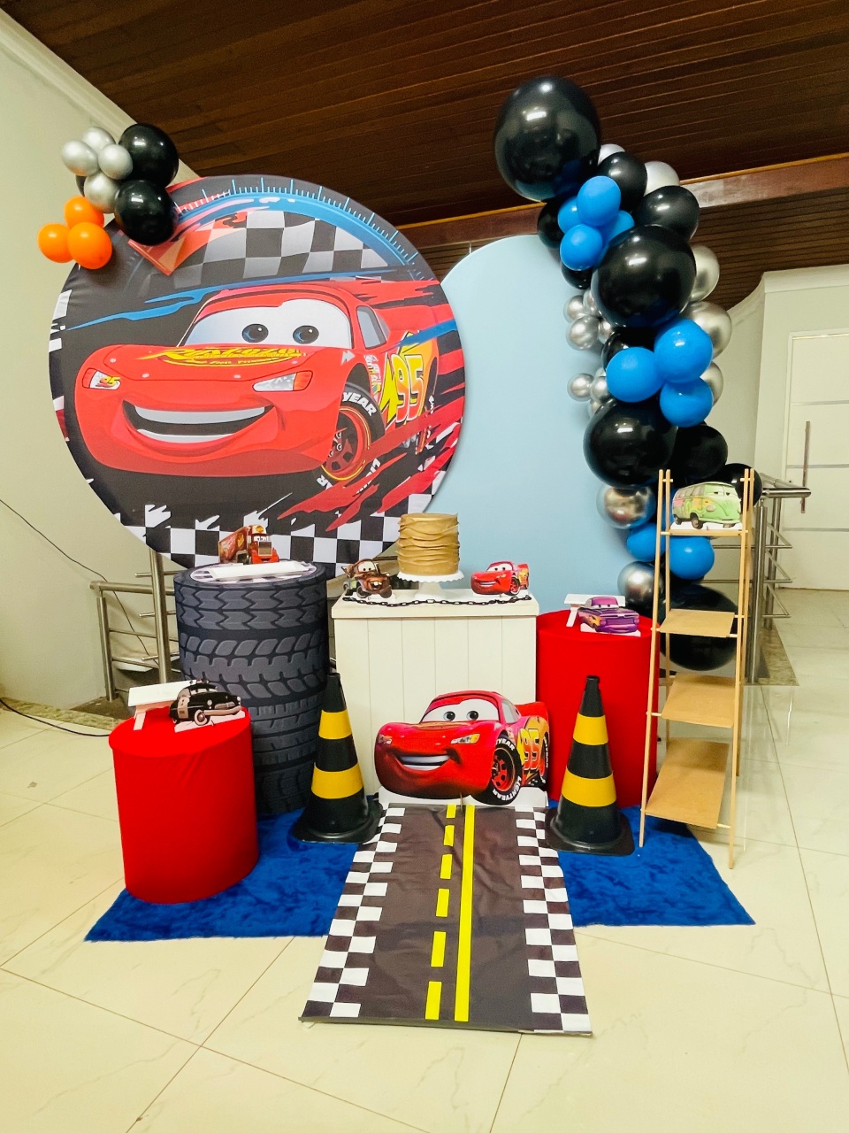 Pegue E Monte Kit Gg Carros Relâmpago Mcqueen Em Tons de Azul - Pallacius Festas