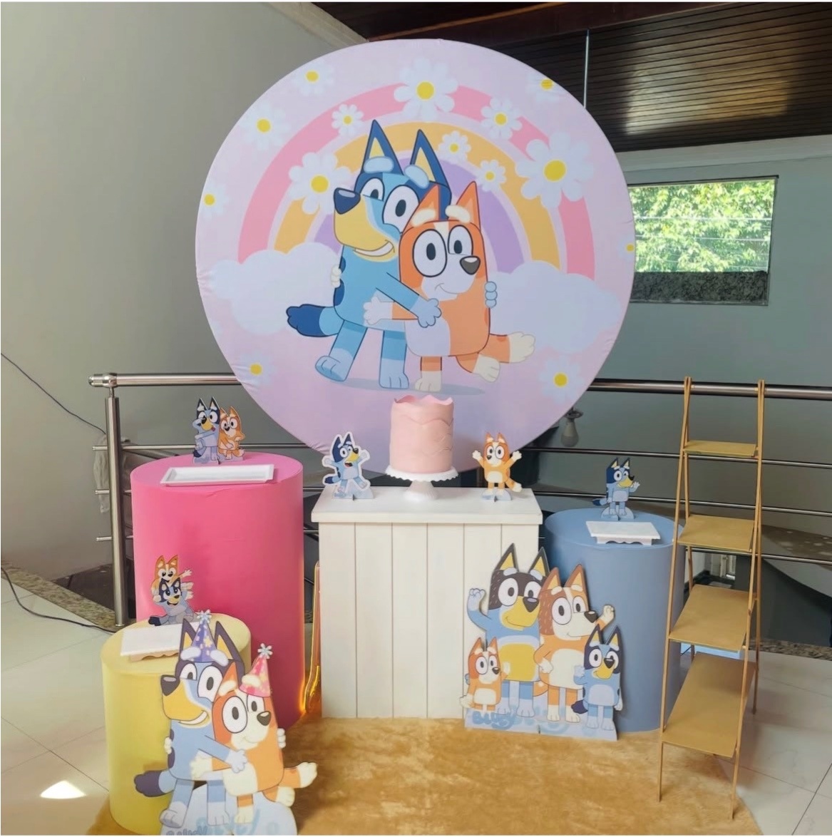 Bluey Margaridas Com Rosa - Kit M1 Com Escadinha - Pegue E Monte - Pallacius Festas