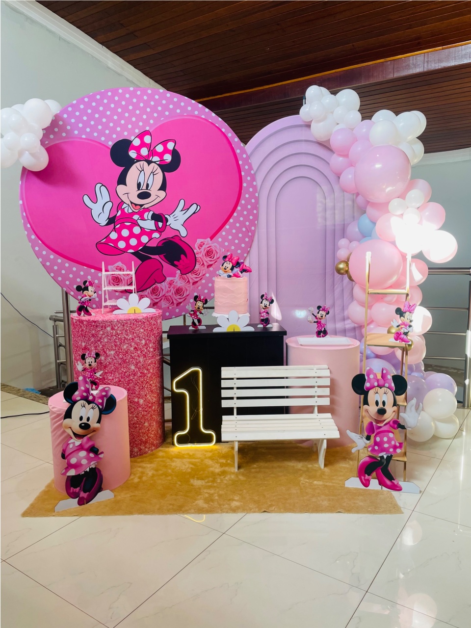 Minnie Rosa Glitter Ref 10 - Kit G3 Com Banquinho E Led- Pegue E Monte - Pallacius Festas