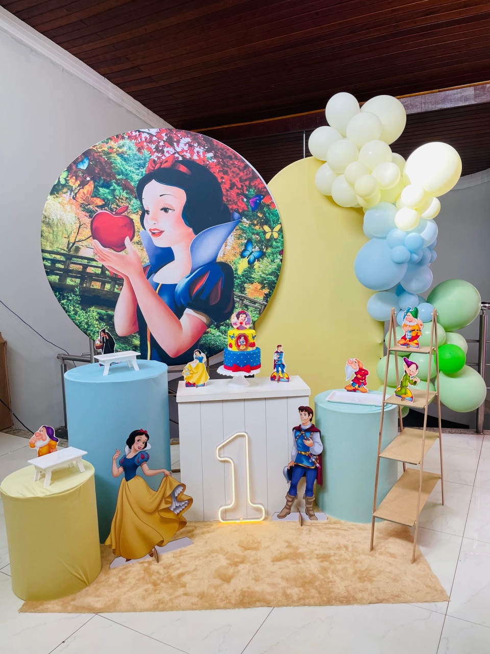 Pegue E Monte Kit G1 Branca de Neve Com Led - Pallacius Festas
