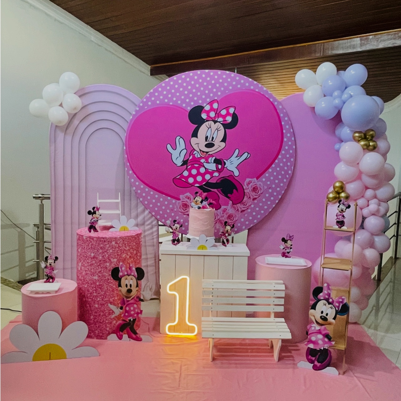 Minnie Rosa Glitter Ref 10 - Kit Triplo M Com Banquinho E Led - Pegue E Monte - Pallacius Festas