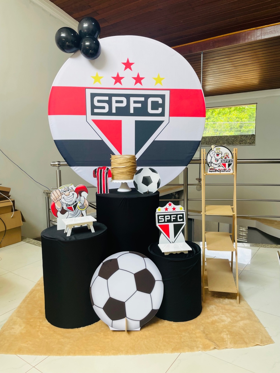 Pegue E Monte Kit P1  São Paulo Com Escadinha  - Pallacius Festas
