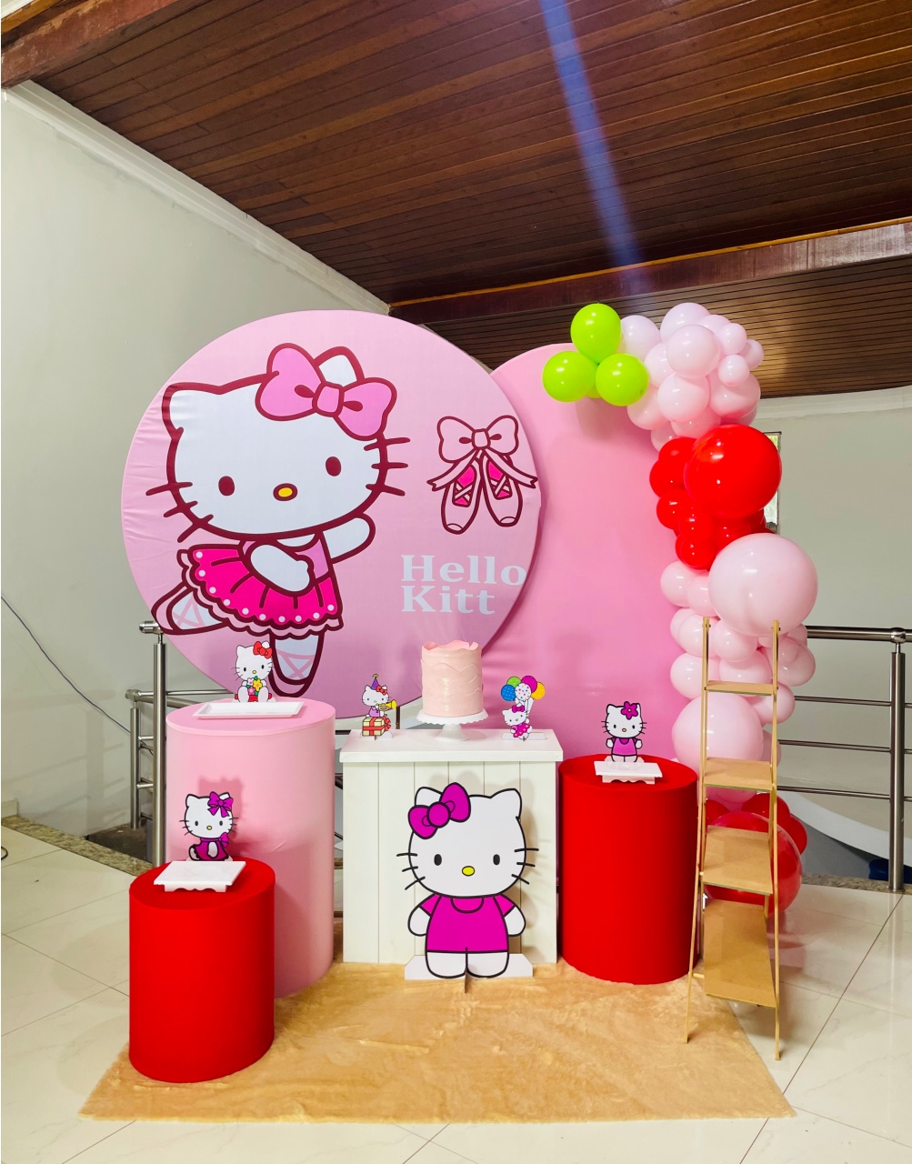 Hello Kitty Bailarina - Kit M1 Com Escadinha - Pegue E Monte (Cópia 1) - Pallacius Festas