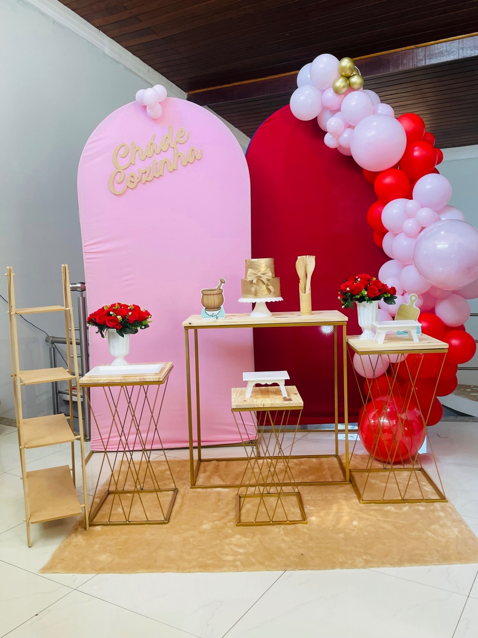 Luxo Kit Gg de Chá de Cozinha Rosa E Vermelho Mesinha Treliça  - Pallacius Festas