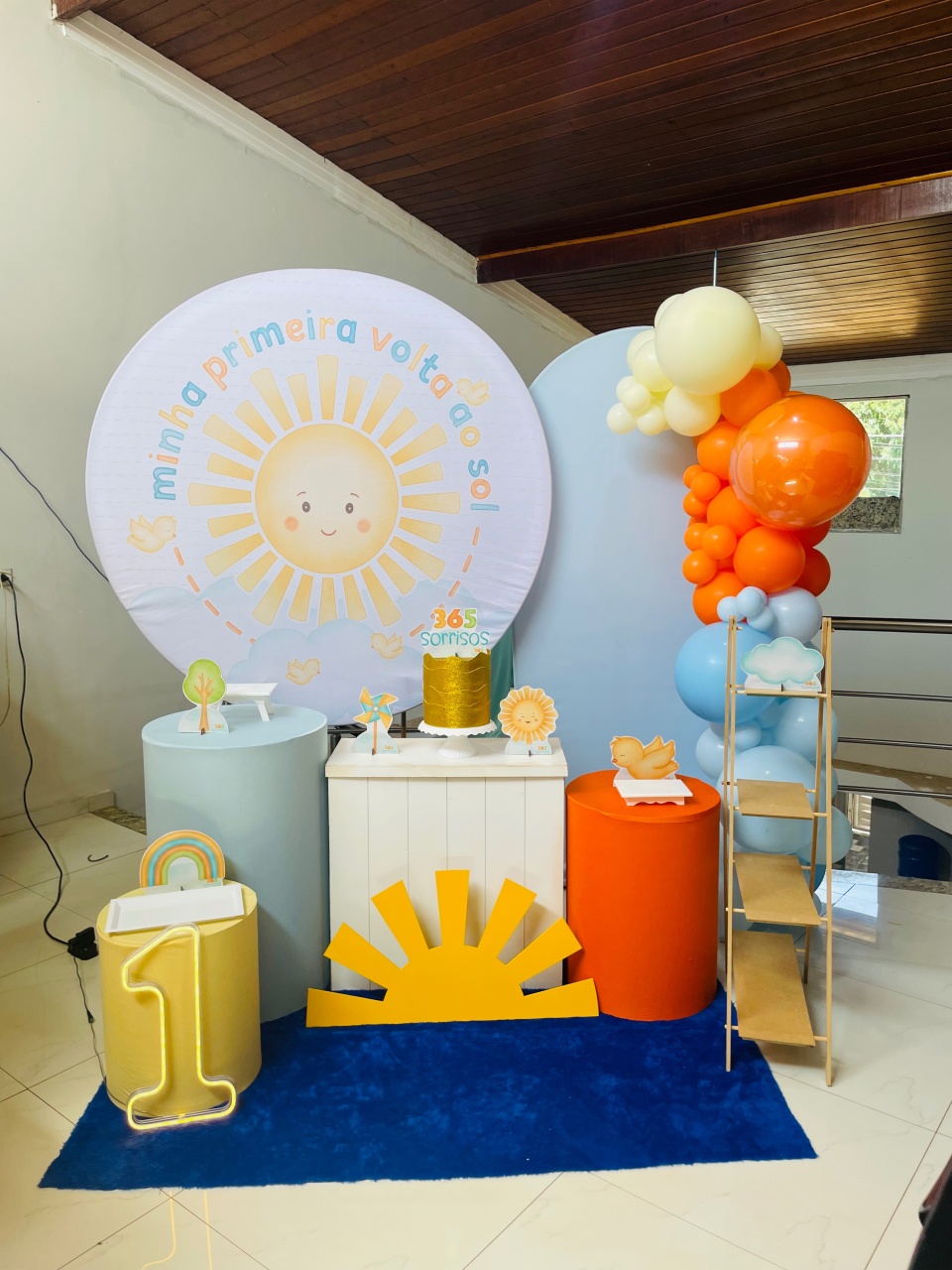 Pegue E Monte Kit G1 Primeira Volta Ao Sol Com Escadinha Com Led  - Pallacius Festas
