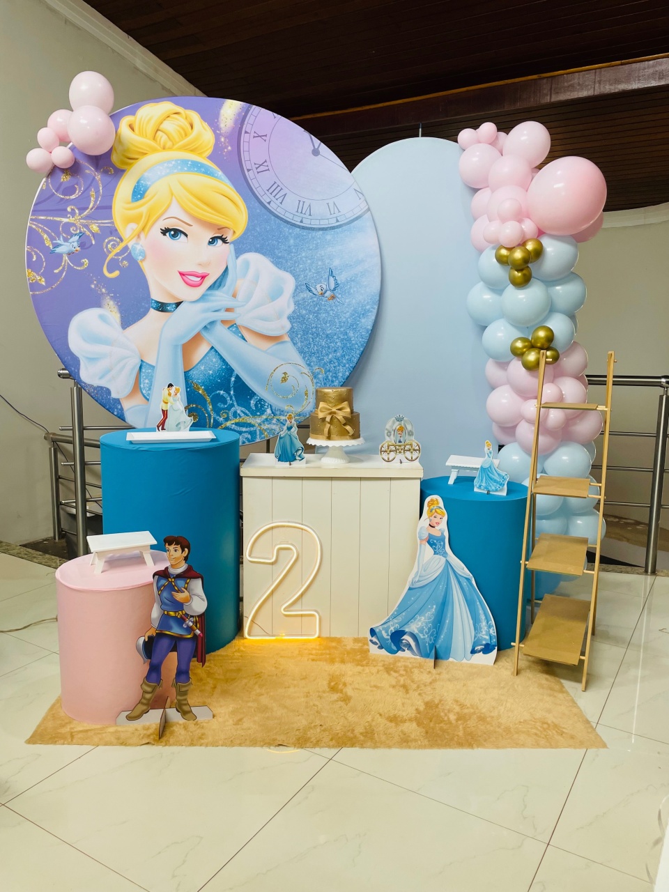 Pegue E Monte Kit G1 Cinderela Com Led - Pallacius Festas