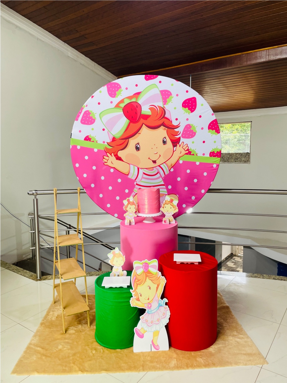 Moranguinho Baby - Kit P1 Com Escadinha - Pegue E Monte - Pallacius Festas