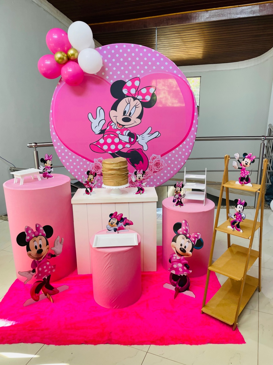 Minnie Rosa - Pegue E Monte Kit M1 Com Escadinha  - Pallacius Festas