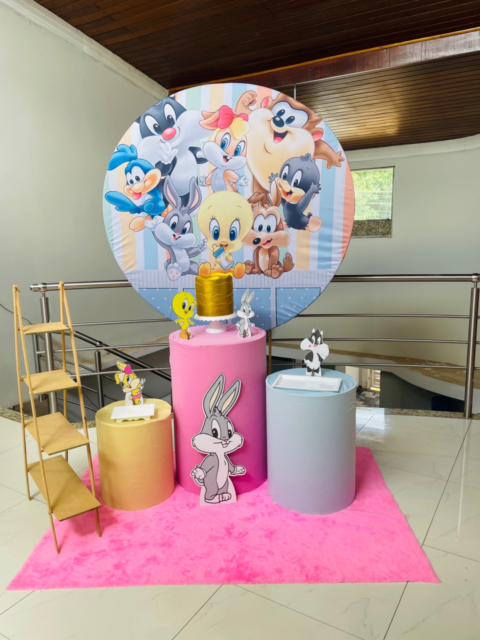 Pegue E Monte Kit P1 Baby Loone Tunes Com Escadinha  - Pallacius Festas