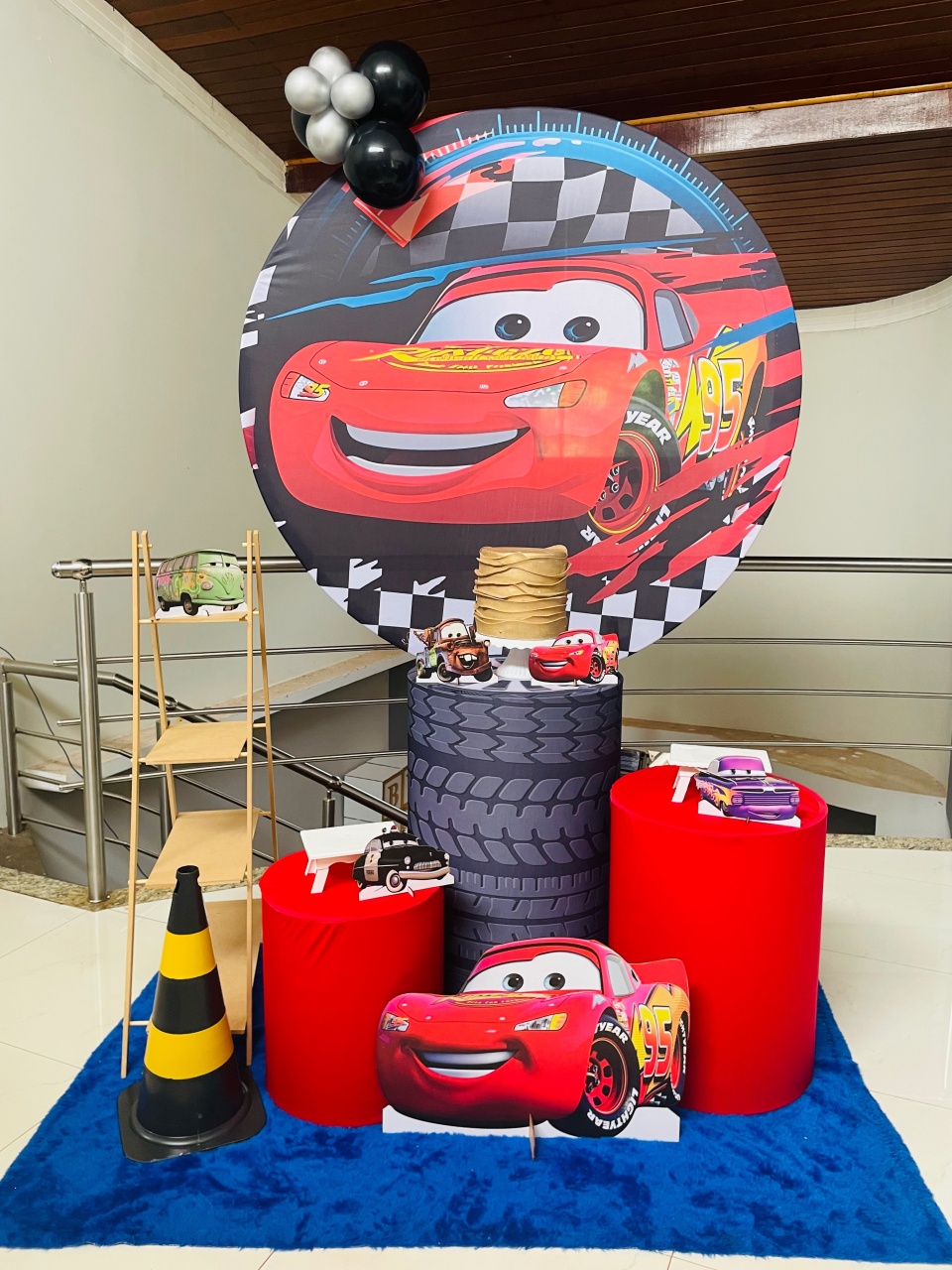Pegue E Monte Kit P1 Carros Relâmpago Mcqueen  Com Escadinha  - Pallacius Festas