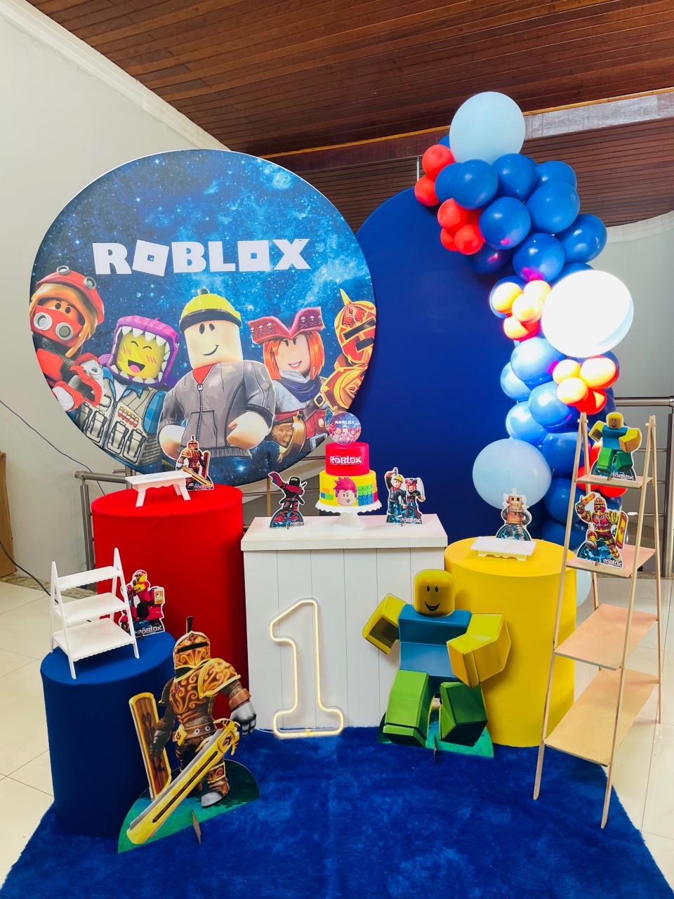 Pegue E Monte Kit Gg Roblox Com Escadinha G1 Com Led - Pallacius Festas