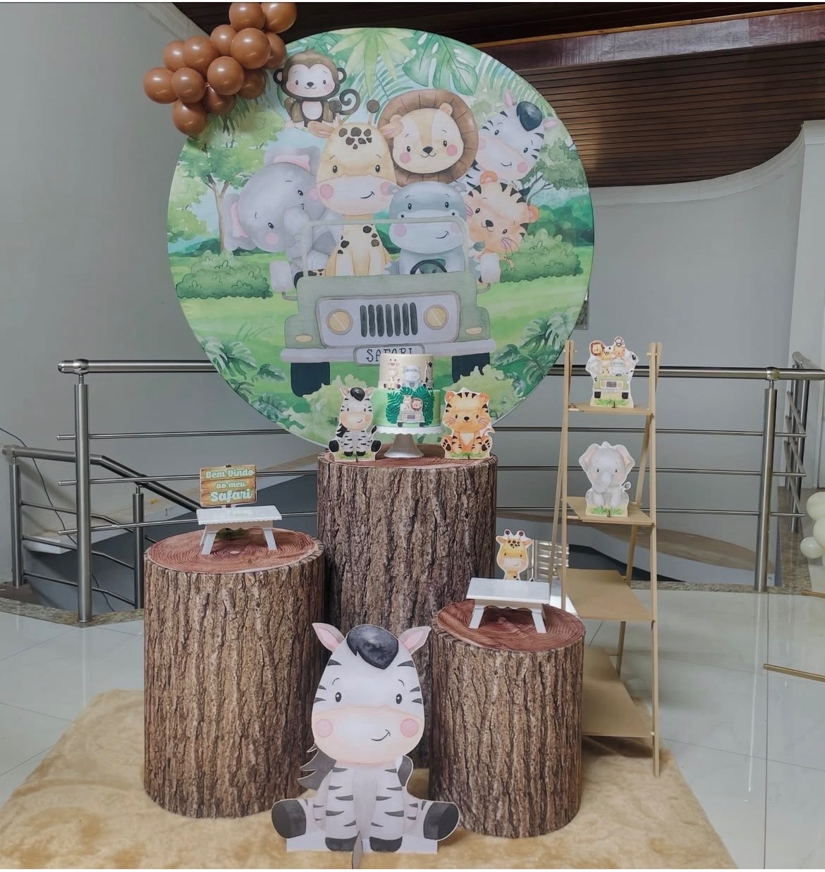 Kit P1 Safari Com Escadinha  - Pallacius Festas
