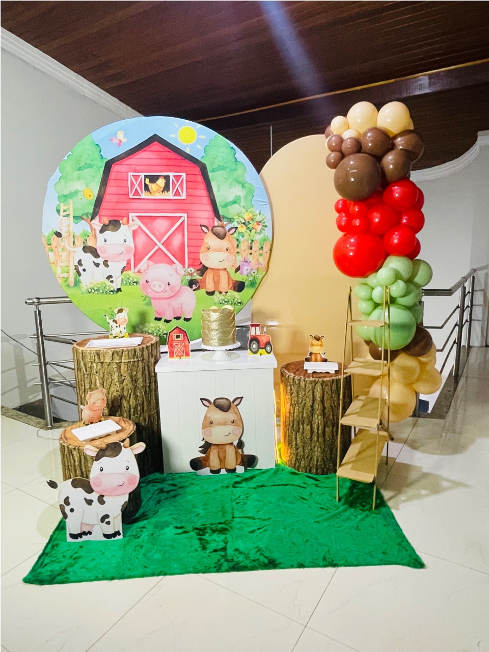 Fazendinha Vermelha Cpa 2 - Kit Gg - Com Escadinha - Pegue E Monte - Pallacius Festas