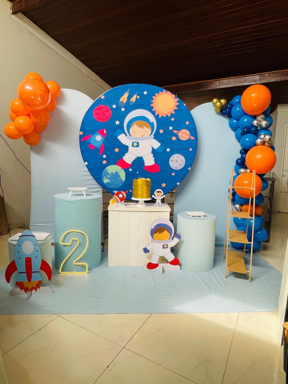 Pegue E Monte Triplo P Astronauta Tons Claros - Pallacius Festas