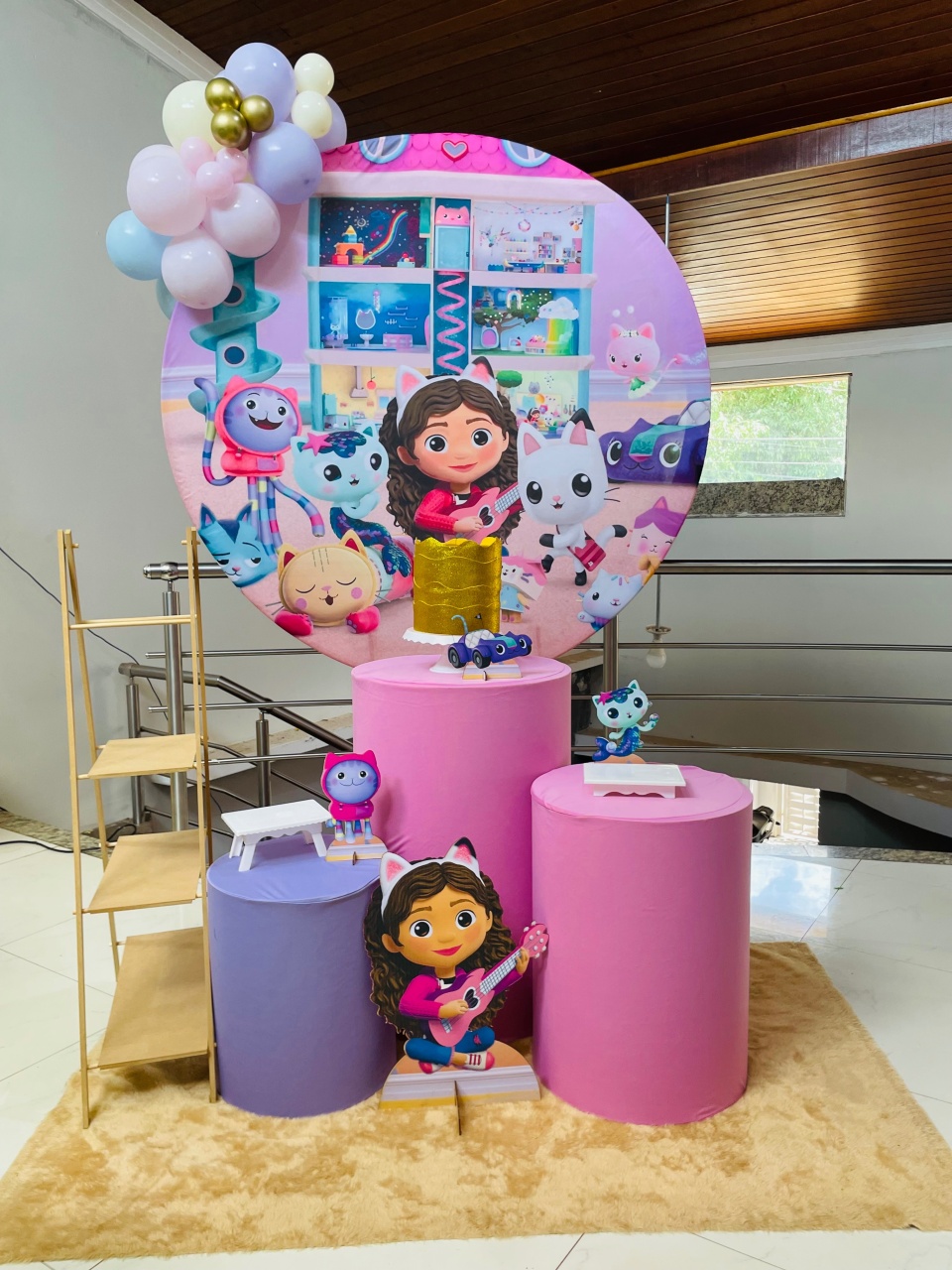 Pegue E Monte Kit P1 A Casa Mágica da Gabby Com Escadinha - Pallacius Festas