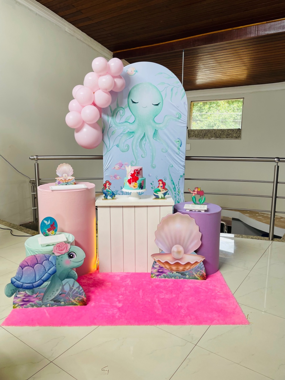 Pegue E Monte Kit P1 Fundo Do Mar Em Tons de Rosa  Com Escadinha (Cópia) - Pallacius Festas