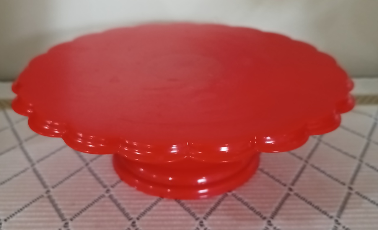 Bandeja Redonda 22Cm Vermelha - ADRIANA Doce travessuras 