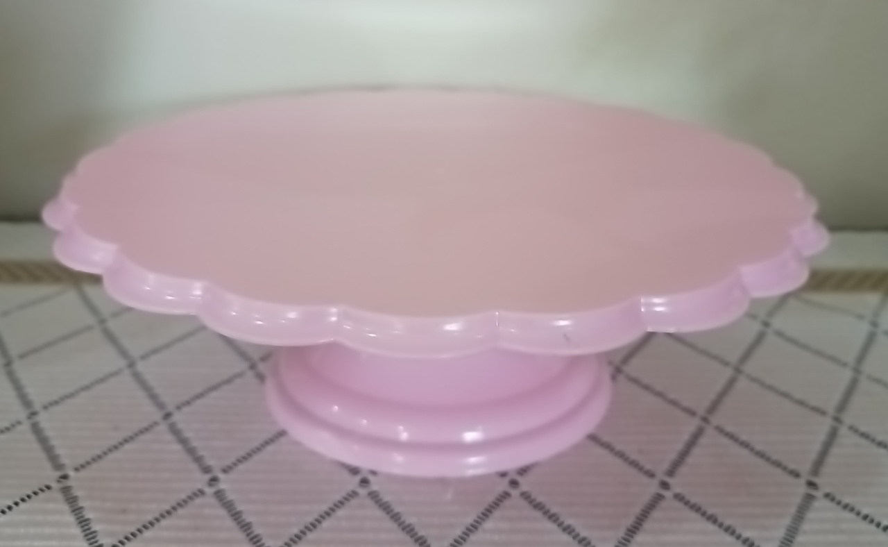 Bandeja Redonda 22Cm Rosa Claro - ADRIANA Doce travessuras 