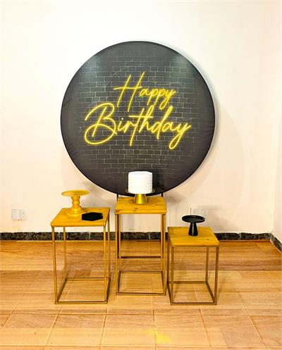 Happy Birthday Trio Mesas - Cristina Locações 
