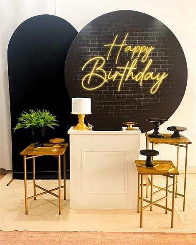 Happy Birthday Luxo 3 - Cristina Locações 