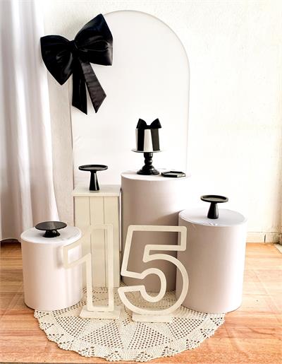 15 Anos Laço Preto E Branco - Cristina Locações 