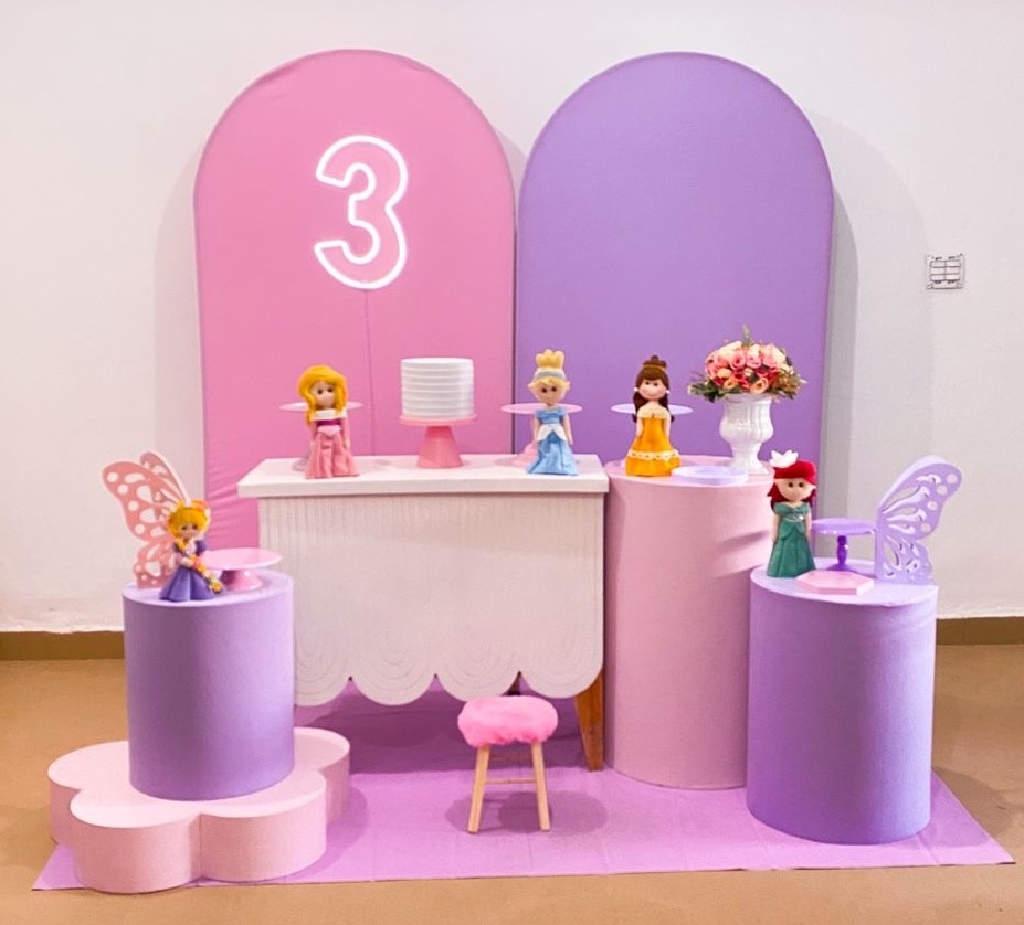 Princesas Kit Ouro Led - Cristina Locações 