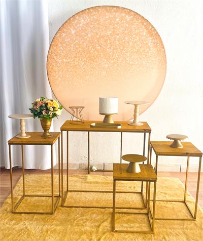 Nude Com Dourado Mesas - Cristina Locações 