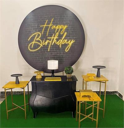 Luxo 2 Adultos Happy Birthday - Cristina Locações 