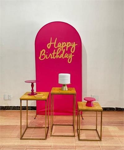 Happy Birthday Trio Mesas Pink - Cristina Locações 