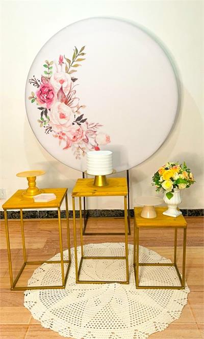 Adulto Floral Trio Mesas - Cristina Locações 