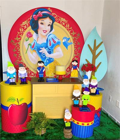Branca de Neve Luxo 2 - Cristina Locações 