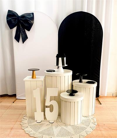 15 Anos Laço Preto/Branco Romanos - Cristina Locações 