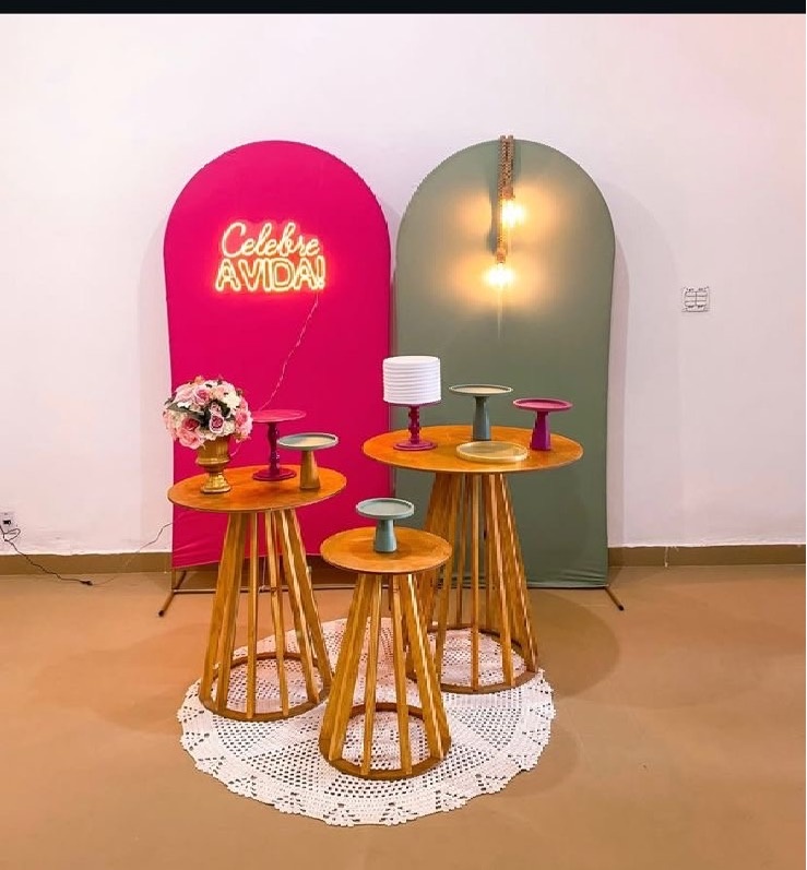 Romano Verde Oliva/Pink Mesas Rústicas  - Cristina Locações 