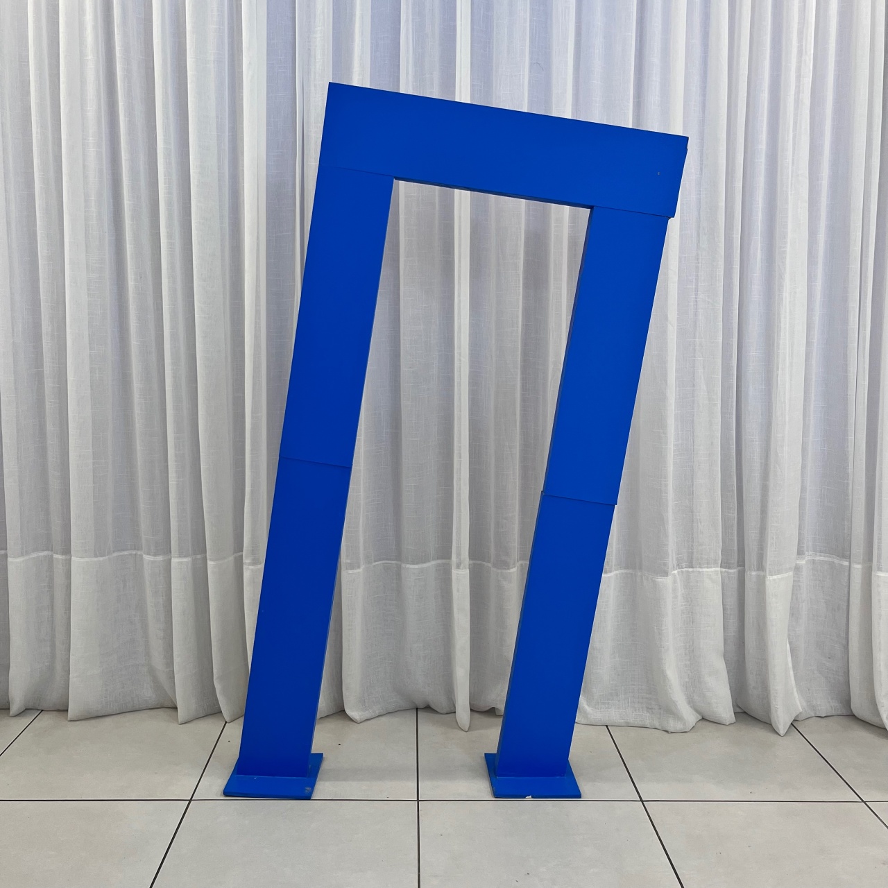 Painel Portal Descontruído Azul Royal - alegriamagicadecoracao