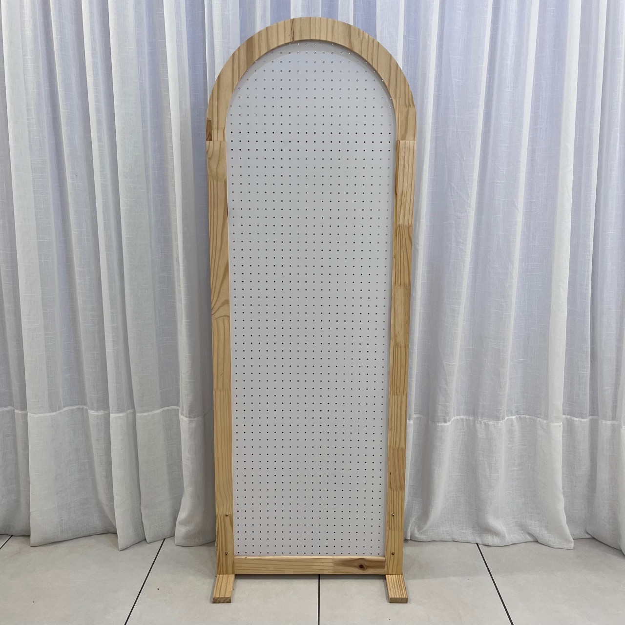 Painel Furadinho Oval Branco  - alegriamagicadecoracao