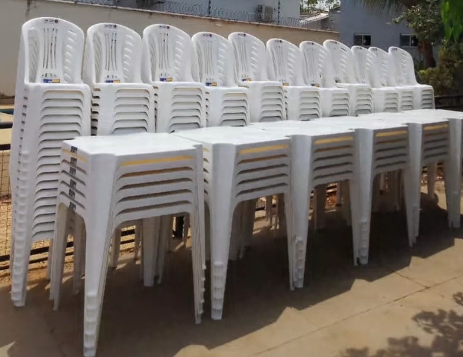 Alugue Mesas E Cadeiras Para O Conforto da Sua Festa - Mamãe Decory