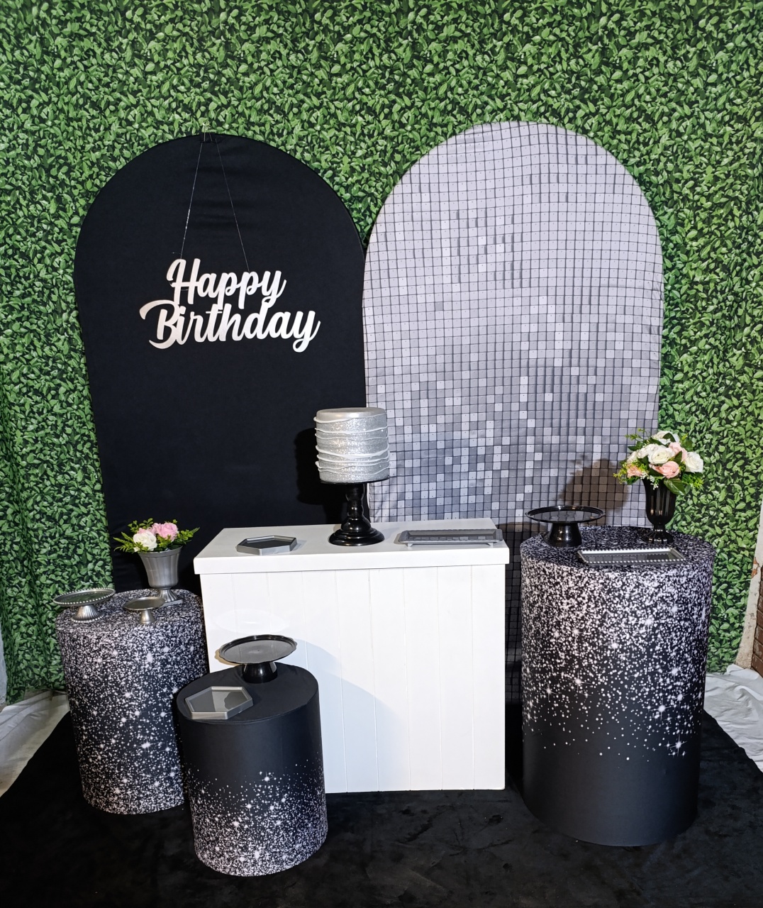 15 Anos- Preto Com Prata  - FELIZ DATA PEGUE E MONTE 