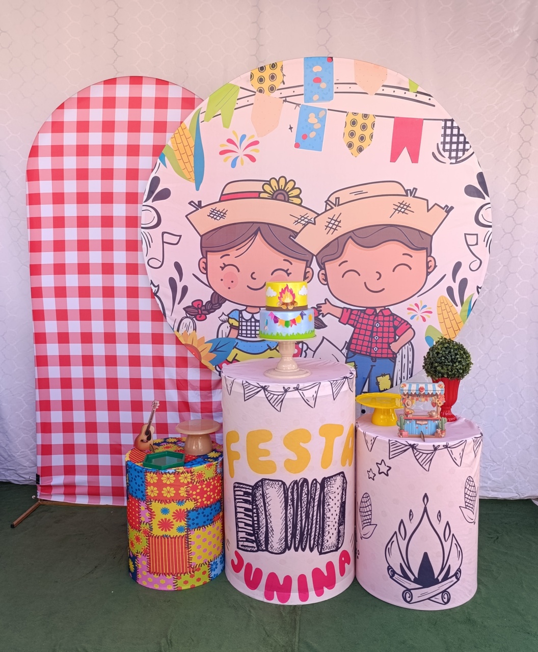 Festa Junina 2 - FELIZ DATA PEGUE E MONTE 