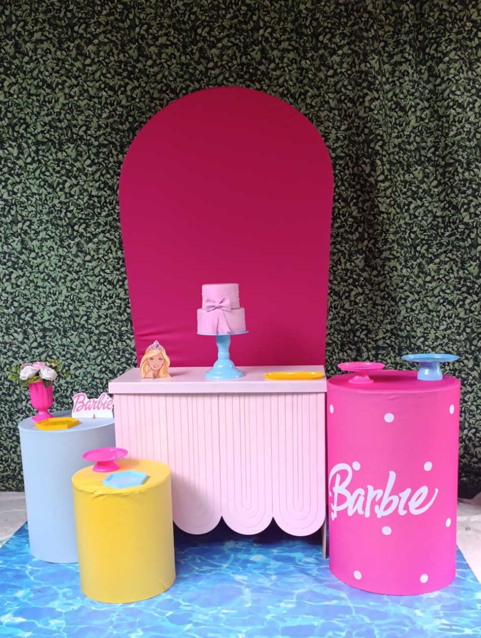 Barbie Piscina  - FELIZ DATA PEGUE E MONTE 