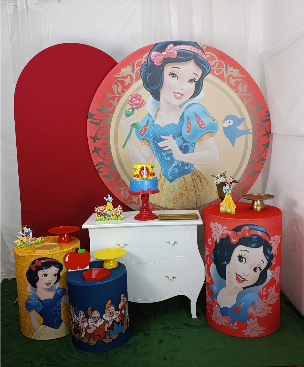 Branca de Neve- Kit Felicidade  - FELIZ DATA PEGUE E MONTE 