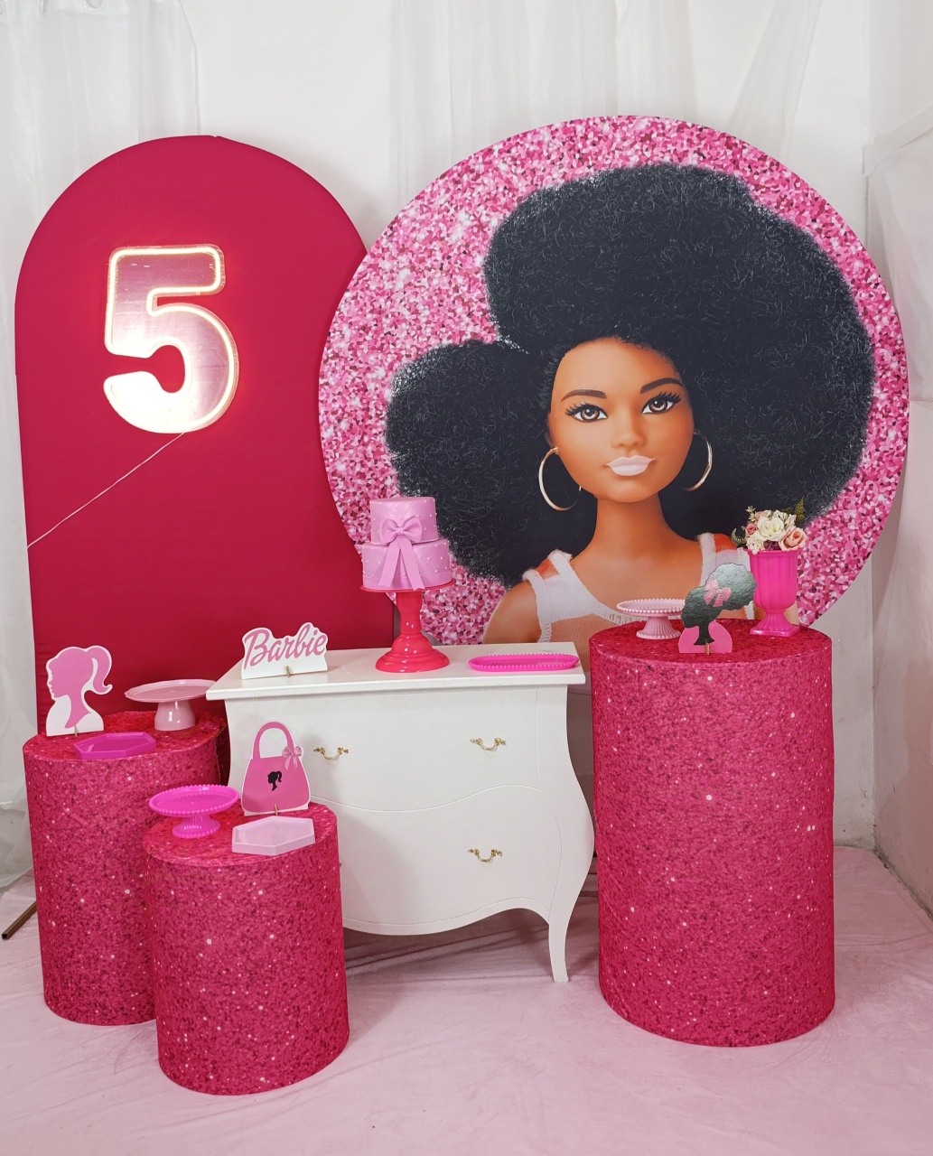 Barbie Negra- Kit Felicidade  - FELIZ DATA PEGUE E MONTE 