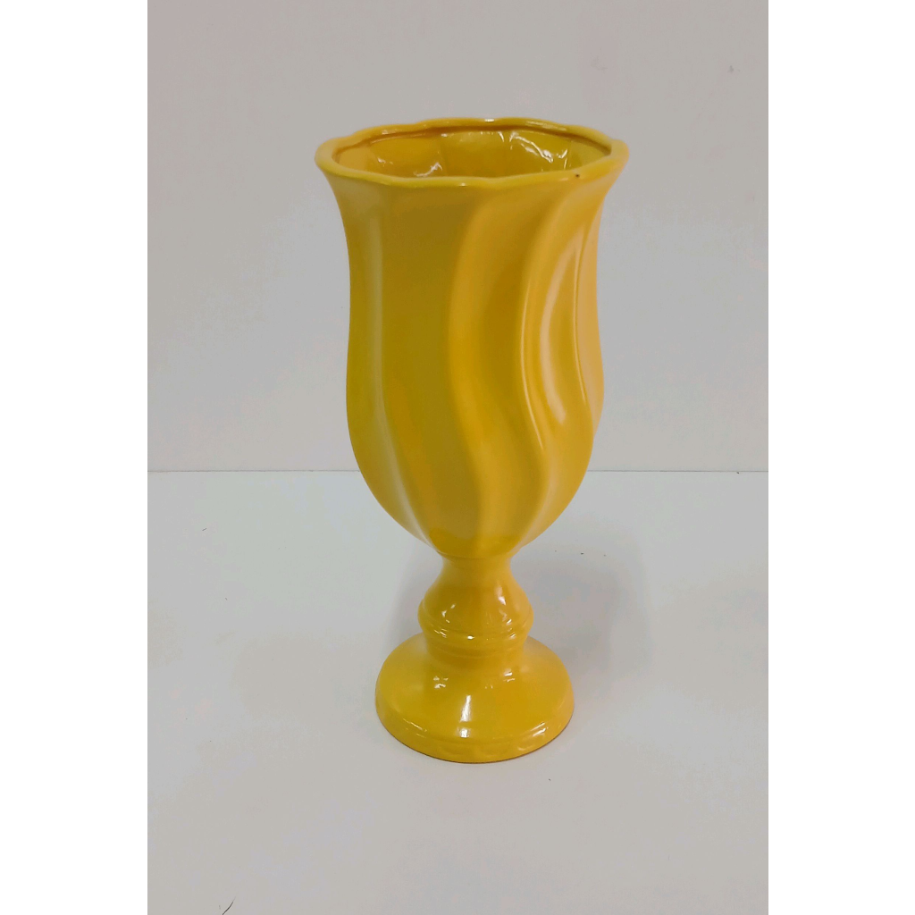 Vaso Torcido - Amarelo - Peg e monte da drica