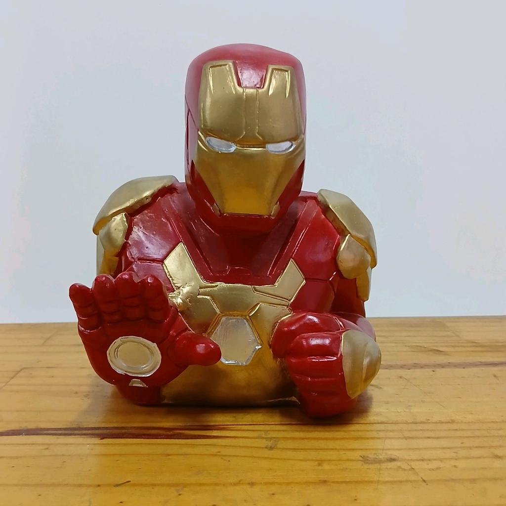 Homem de Ferro Em Louça - Vermelho - Peg e monte da drica