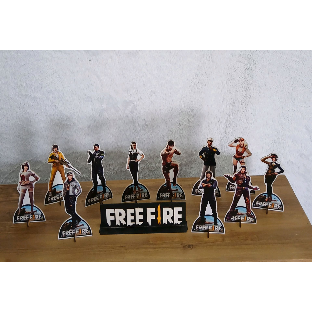 Display Free Fire - Peg e monte da drica